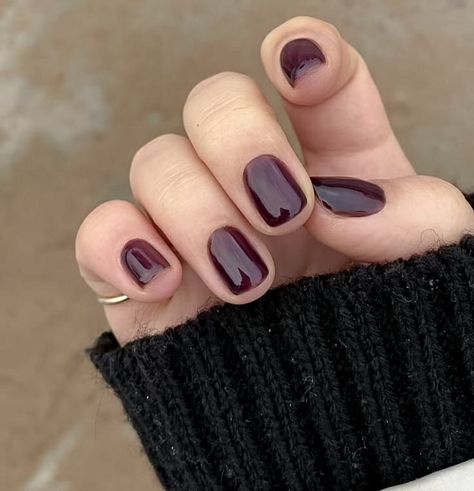 Kutek Disney, Milky Nails, Nagel Tips, Smink Inspiration, Pretty Gel Nails, Makijaż Smokey Eye, Burgundy Nails, Minimalist Nails, Dream Nails