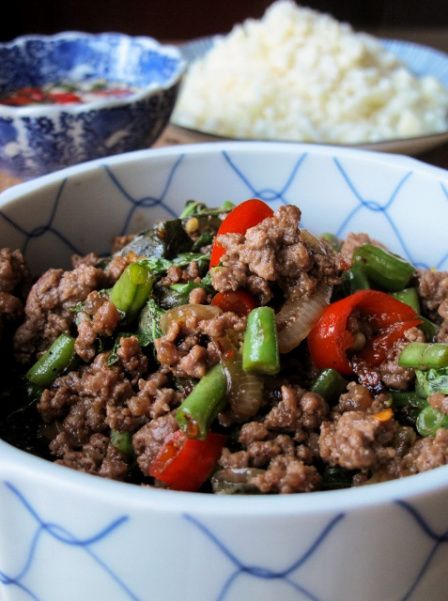 Phat Kaphrao (Thai Beef Mince with Basil & Chilli) Mince Meals, Beef Mince Recipes, Basil Beef, Thai Basil Beef, Minced Beef Recipes, Thai Beef, Food Thai, Easy Weekday Meals, Minced Beef