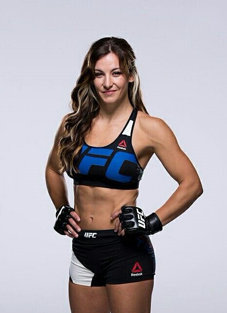 Female Mma, Woman In Sports, Miesha Tate, Mma Girls, Paula Abdul, My Celebrity Crush, Mma Women, Women Boxing, Women Warriors