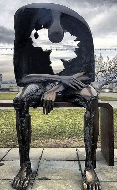 This is grief. Period. Empty Soul, Deep Art, Art Sites, Steel Art, Sculpture Ideas, Metal Art Sculpture, Weird Art, Figurative Sculpture, Outsider Art