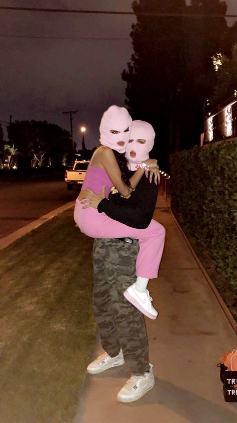 Ski Mask Couple Aesthetic, Robber Couple Costume, Baddie Robber Costume, Ski Mask Couple, Robber Halloween Costume, Mask Couple, Twin Costumes, Ski Masks, Thug Girl