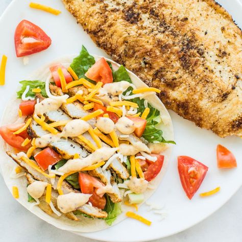 Easy 10-Minute Lemon-Butter Grouper Fish Tacos Lazy Dinner Recipes, Grouper Fish Recipes, Lazy Food, Grilled Grouper, Grouper Recipes, Easy Fish Taco Recipe, 15 Minute Meals Dinners, Lazy Dinner, Grouper Fish