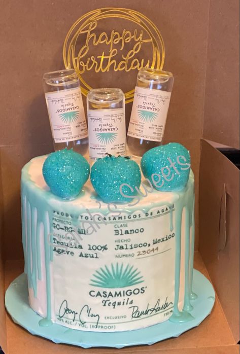 FB: @sarahs.sweets586 Casamigos Cake Ideas, Liquor Birthday Cakes For Women, Casamigos Birthday Cake, Casamigos Cake, Alcohol Themed Cakes For Men, Alcohol Birthday Cake For Women, 21birthday Cake, 21st Birthday Cake Ideas For Her, Patron Cake