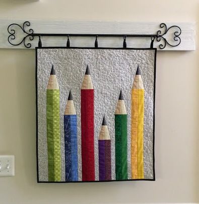 Pencil Quilt, Quilt Patch, Quilting Blogs, Mini Quilt Patterns, Childrens Quilts, Miniature Quilts, Quilt Design, Paper Piecing Quilts, Quilt Designs