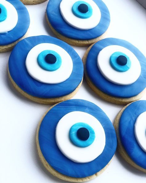 Evil Eye Birthday Theme, Evil Eye Cupcakes, Evil Eye Cookies, Greek Party, Gift Cookies, Decor Shelves, Pop Ideas, Home Decor Shelves, Turkish Eye