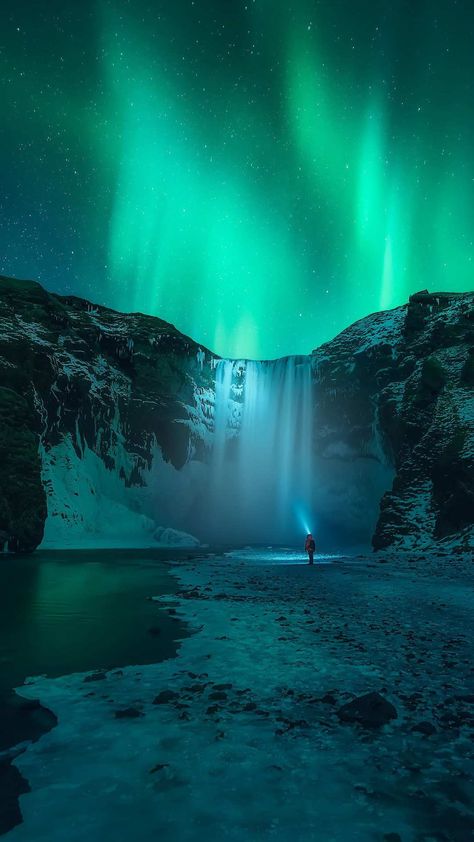 Iceland Waterfall Aurora in Sky iPhone Wallpaper Iceland Wallpaper, Northern Lights Wallpaper, Northern Lights Photography, Iceland Photography, Iceland Waterfalls, Aurora Borealis Northern Lights, Iphone Wallpaper Sky, Visit Iceland, Tapeta Pro Iphone