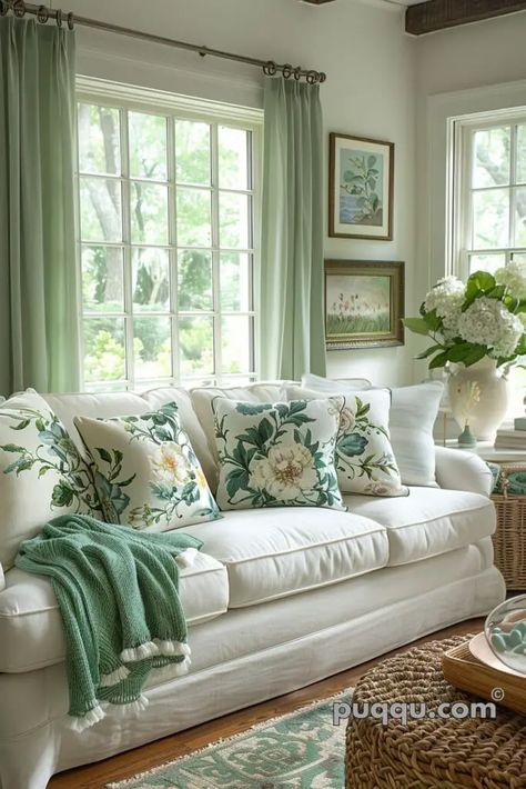 Spring Living Room Decor, Spring Living Room, Casa Country, Casa Vintage, Classy Decor, Decor Home Living Room, A Living Room, Living Room Ideas, Dream House Decor