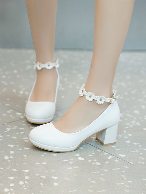 Daisy Floral Appliques Chunky Court Heels Heels Flower, High Heels For Kids, Sweet Flowers, Flower Girl Shoes, Ankle Strap Block Heel, Court Heels, Chunky Heel Pumps, Flower Shoes, Girls Heels