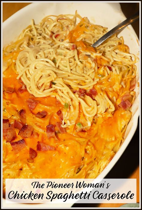 This warm and comforting casserole is adapted from The Pioneer Woman. It is perfect for serving at potlucks and when you have family visiting during the holidays! Spaghetti Casserole Pioneer Woman, Pioneer Woman Chicken, Chicken Spaghetti Recipe, Spaghetti Casserole Recipe, Chicken Spaghetti Casserole, Chicken Spaghetti Recipes, Chicken Tikka Masala Recipes, Spaghetti Casserole, Diner Recept