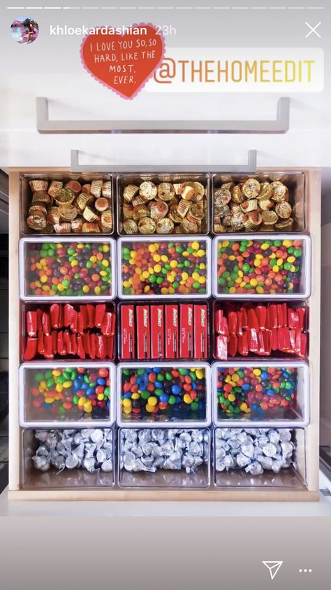 Snack Organization, Khloe Kardashian House, Pantry Organisation, Snack Organizer, Desain Pantry, Kitchen Organization Pantry, Kitchen Organisation, Kitchen Drawer Organization, Kitchen Pantry Design