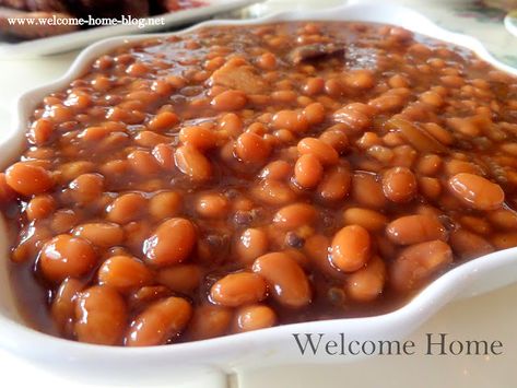 Welcome Home Blog: Slow Cooked Baked Beans Slow Cooker Baked Beans, Easy Baked Beans, Backyard Food, Slow Cooked, Side Recipes, Veggie Sides, Baked Beans, Vegetable Side Dishes, Family Gatherings