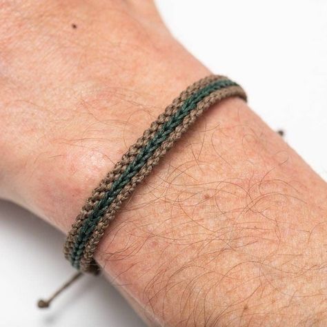 Quick and Simple Friendship Bracelet Patterns You Can Make Today Mens Friendship Bracelet Pattern, Male Friendship Bracelet, Friendship Bracelet For Men, Boy Friendship Bracelets, Man Friendship Bracelet, Friendship Bracelets For Guys, Diy Bracelets For Him, Mens Friendship Bracelet, Friendship Bracelets For Men