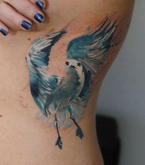 Girl Side Tattoos, Girl Rib Tattoos, Seagull Tattoo, Watercolor Bird Tattoo, Vogel Tattoo, Tattoo Man, Ocean Tattoos, Inspiration Tattoos, Bird Tattoo