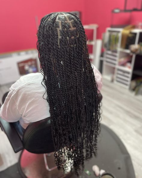 ✨Island Twist✨ What better way to start your day than with some braids 😉 Let’s get you booked this summer using the link in my bio or the link below https://BraidsGalore456.as.me/ . . . . . #islandtwist #boho #knotless #knotlesstwists #neatbraids #braids #scbraids #columbiahairstylist #braidsbraidsbraids #licensedbraider #braidsForWomen #protectivestyles #columbiabraider #braidseason #803braider #braidsgang #braidsgalore456 Island Twist, Boho Knotless, June 15, Protective Styles, This Summer, Hair Stylist, To Start, Braids, Twist