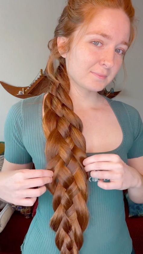 scarlett.o.hair on Instagram: The Dutch 5 strand braid had me questioning my life choices… but I prevailed 🗡 also the first words in the song are perfect 😂😂 I used the… 5 Strand Braids, Fishtail Braid Hairstyles, Gorgeous Braids, Fishtail Braids, Super Long Hair, Side Braid, Very Long Hair, Braids For Long Hair, Beautiful Long Hair