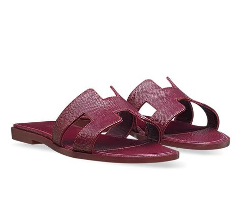 Oran Hermes ladies' sandal in patent leather Epsom calfskin, leather sole and wine red lining Color : burgundy Ref. H152193Z 4C360 Ladys Shoes, Hermes Wishlist, Hermes Sandals, Leather Sole Shoes, Red Sandals, Patent Shoes, Summer 2016, Heel Shoes, Burgundy Red