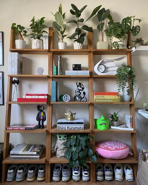 Lioz Koreh on Instagram: "🚬🚬🚬" Big Bookshelf, Mens Apartment, Diy Storage Shelves, Shelf Decor Living Room, Apartment Aesthetic, Cozy Room Decor, Bookshelf Decor, Corner Shelves, Apartment Inspiration