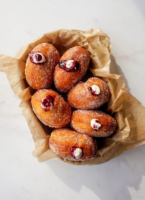 Blueberry Cheesecake Brioche Donuts Donuts Fried, Brioche Donuts, Vanilla Cream Cheese, Cute Donuts, Blueberry Jam, Delicious Donuts, Blueberry Cheesecake, Cake Donuts, Bean Paste