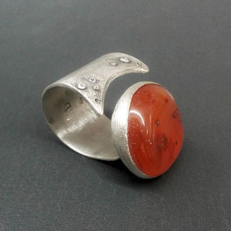 Sterling Silver Carnelian stone adjustable ring, orange red, One of a kind. Spring Trends Ready to ship Aquarius Ring, Contemporary Jewelry Rings, Chunky Silver Jewellery, Orange Ring, Cleaning Silver Jewelry, Silver Cocktail, Carnelian Ring, Silver Jewelry Design, Carnelian Stone