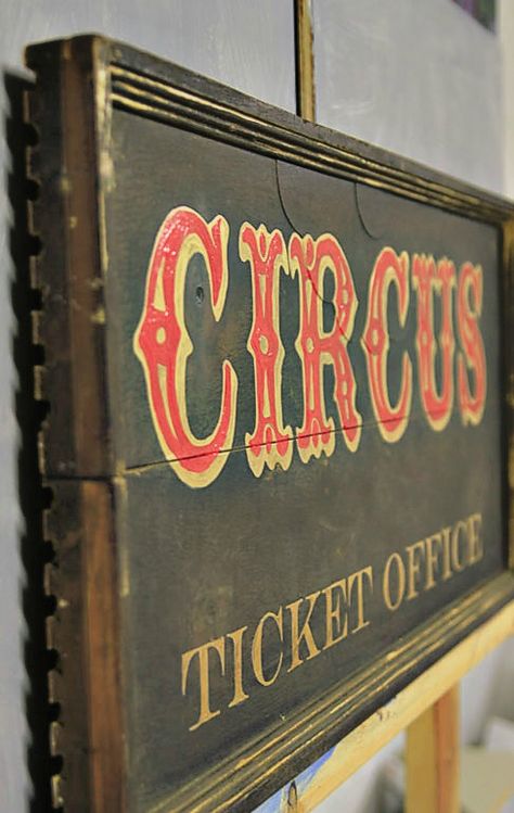 Old Signs Vintage, Vintage Inspired Signs, Circus Font, Circus Signs, Old Circus, Circus Vintage, Sign Painting Lettering, Circus Aesthetic, Kentish Town