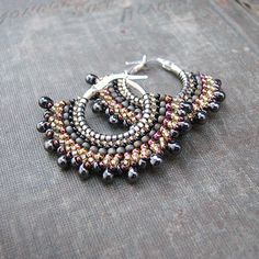 Gunmetal Sterling Hoops with Pink and Gold Seed Beads Fan Shaped Boho Earring by Sylvia Windhurst   via Flickr Earrings Patterns, Earrings Ideas, Dangle Earrings Boho, Ideas Craft, Turquoise Drop Earrings, Brick Stitch Earrings, Earring Designs, Earrings Diy, Beaded Earrings Patterns