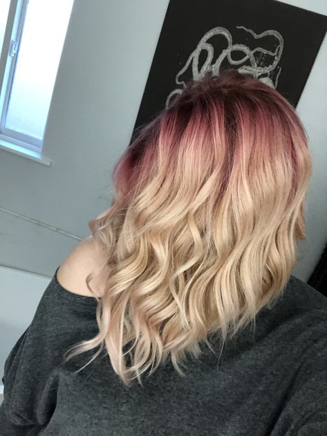 Blonde Hair With Pink Roots, Red Root Melt Blonde Ombre, Burgundy Shadow Root With Blonde Hair, Pink Hair With Shadow Root, Red Roots Pink Ends Hair, Blonde Roots Pink Ends, Purple Shadow Root Pink Hair, Root Smudge Blonde, Shadow Root Blonde