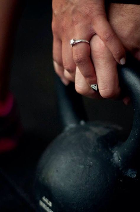 Gym Engagement Photos, Gym Engagement Pictures, Fitness Engagement Photos, Crossfit Wedding, Muscle Poses, Couples Fitness, Gym Photo, Fitness Modeling, Gym Couple