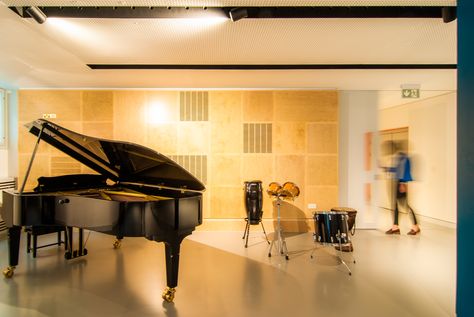 One of the music rooms within the Music Centre. Includes perforated ply acoustic panels. Therapy Rooms, Healthcare Center, Meeting Room Design, Music Rooms, Van Der Straeten, Final Boss, Architectural Engineering, Wall Panelling, Therapy Room