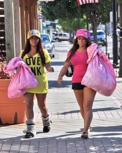 Snooki And Deena, Deena Jersey Shore, Trashy Aesthetic, Seaside Heights Nj, Snooki And Jwoww, Mcbling Fashion, Swag Girl Style, Malibu Barbie, Jersey Shore