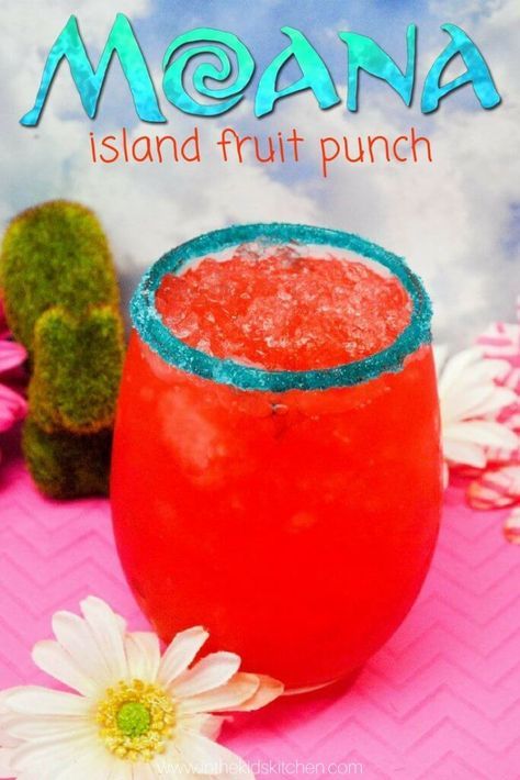 Bright, fruity, & festive! This Moana inspired Hawaiian Punch Recipe is the perfect drink for your next family movie night or kids birthday party! Hawaiian Punch Recipes, Disney Drinks, Drink Party, Hawaiian Punch, Moana Birthday Party, Moana Party, Punch Recipe, Hello Sweetie, Kid Drinks