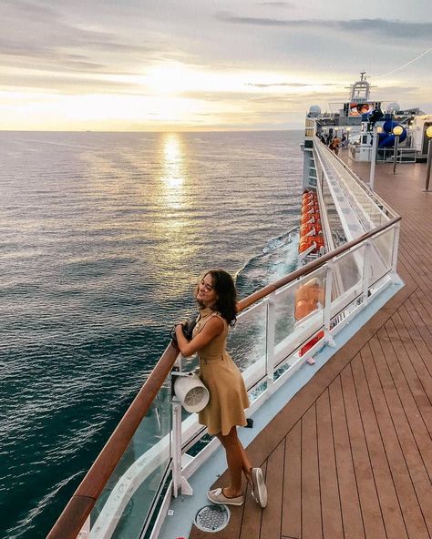 Nothing beats this feeling 🙌  Follow @beyondcruise for more 🌴🛳️  Photo by @stasia.sidorenko with @msccruisesofficial ❤️ Cruise Photography Ideas, Disney Cruise Pictures, Hollister Outfit, Summer Cruise Outfits, Cruise Outfits Caribbean, Cruise Photo, Cruise Photography, Cruise Ship Pictures, Best Cruise Ships