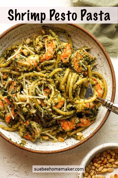 Try this delicious Shrimp Pesto Pasta! Not only is this a quick and easy weeknight dinner, it's an impressive dish for entertaining too. Pappardelle Recipe, Pasta Simple, Shrimp Pesto Pasta, Sauteed Tomatoes, Creamy Pesto Pasta, Butternut Squash Lasagna, Basil Pesto Recipes, Pesto Pasta Recipes, Creamy Pesto