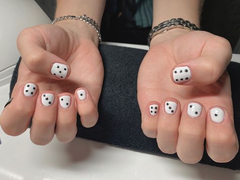 Dice Nail Art, Short Punk Nails, Dice Nails Design, Unique Short Nails, Dice Nails, Guitar Nails, Masc Nails, Dot Nail Art Designs, Music Nails