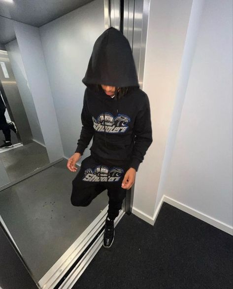 Cold Streetwear, Trapstar Shooters Tracksuit, Shooters Tracksuit, Trapstar Tracksuit, Uk Rap, Bape Hoodie, Drippy Outfit, Black Tracksuit, Tracksuit Outfit