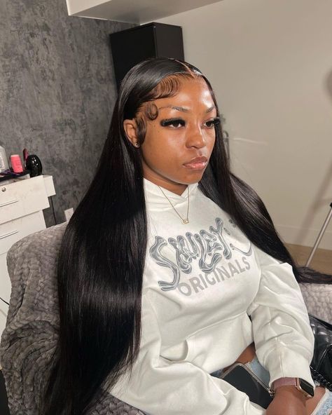 Straight Lace Wig, Middle Part Hairstyles, Frontal Wig Hairstyles, Quick Weave Hairstyles, Frontal Hairstyles, Lace Front Wigs Human Hair, Straight Lace Front Wigs, Dope Hairstyles, Wigs Human Hair