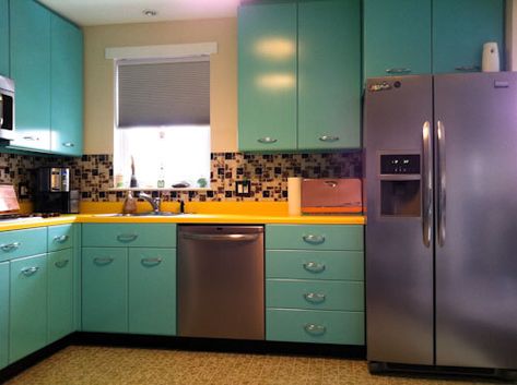 Ann recreates the look of vintage metal kitchen cabinets -- in wood Kitchen Steel Cabinets, Vintage Metal Kitchen Cabinets, Teal Cabinets, Metal Kitchen Cabinets, Aqua Kitchen, Kitchen Looks, Steel Kitchen Cabinets, Mcm Kitchen, Barn Kitchen