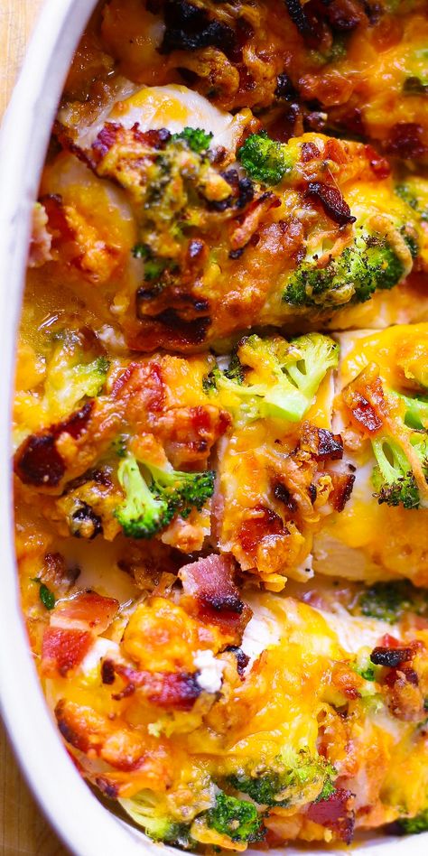 Broccoli Bacon Cheddar Chicken Easy Chicken Bacon Recipes, Baked Chicken Sides, Chicken Bacon Broccoli Casserole, Cheddar Chicken Bake, Chicken And Bacon Recipes, Chicken Bacon Broccoli, Bacon Cheddar Chicken, Recipe With Broccoli, Chicken Bacon Recipes