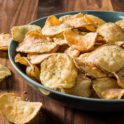 Cook's Illustrated on Instagram: “A precise frying temperature of 375 degrees helps to put the crunch in homemade kettle chips by quickly drying out the potatoes’ exterior…” Sour Cream And Onion Chips, Onion Chips, Cooks Illustrated Recipes, Potato Chip Recipes, Illustrated Recipes, Kettle Chips, Roasted Cherry, America's Test Kitchen Recipes, Cooks Illustrated