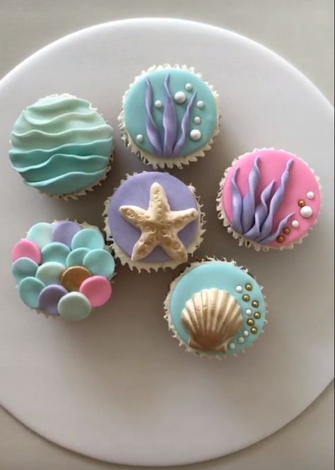 Mini Mermaid Cupcakes, Mermaid Birthday Party Cake Cupcakes, Little Mermaid Cupcakes Ideas, Beach Cupcakes Ocean Themes, Mermaid Cupcakes Ideas, Mermaid Theme Cupcakes, Cupcake Mermaid, Mermaid Cupcake Cake, Little Mermaid Cupcakes