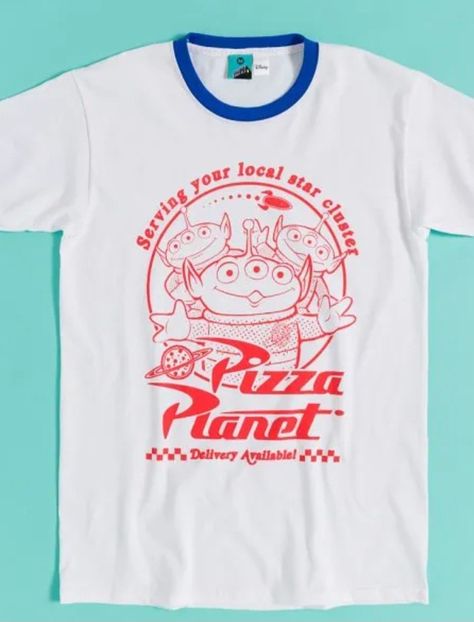 Toy Story Pizza Planet, Red Outline, Cute Disney Outfits, The Aliens, Pizza Planet, Mens Toys, Be Irresistible, 2000 Fashion, Star Cluster