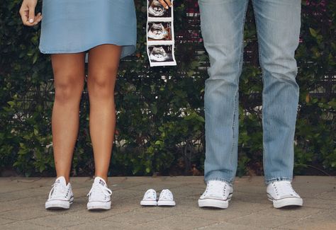 Baby Announcement Sneaker Baby Announcement, Vans Baby Announcement, Pregnancy Announcement Shoes, Recreation Pictures, Baby Announcement Shoes, Summer Pregnancy Announcement, Pregnant Announcement, Pregnancy Announcement Pictures, Pregnancy Announcement Photoshoot