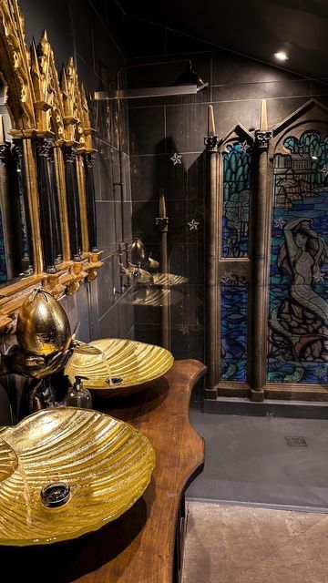 Harry Potter Theme Bathroom, Harry Potter Basement, Harry Potter Bathroom Ideas, Hogwarts Bathroom, Magical Bathroom, Bathroom Blueprints, Harry Potter Bathroom, Bathroom 2023, Moaning Myrtle