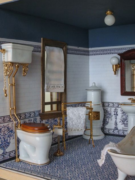 1920s Victorian House, Victorian Dollhouse Interior, Victorian Dollhouse Miniatures, Bathroom Victorian, Traditional Bathrooms, Dollhouse Bathroom, Victorian Bathroom, Doll House Plans, Mini Doll House