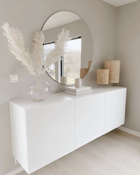 Modern White Bedroom, Bedroom Dressing Table, Home Entrance Decor, Apartment Decor Inspiration, Room Makeover Bedroom, Decor Home Living Room, Living Room Decor Apartment, Room Inspiration Bedroom, Home Room Design