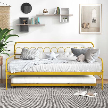 Daybed with trundle