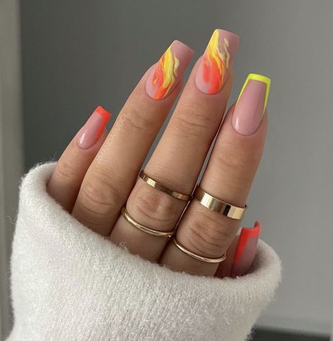 Beach Nails Designs, Summer Beach Nails, Acrylic Nail Designs Classy, Coffin Nails Designs Summer, Acrylic Nails Almond Shape, Elegant Touch Nails, Butterfly Nails, Pointed Nails, French Tip Acrylic Nails