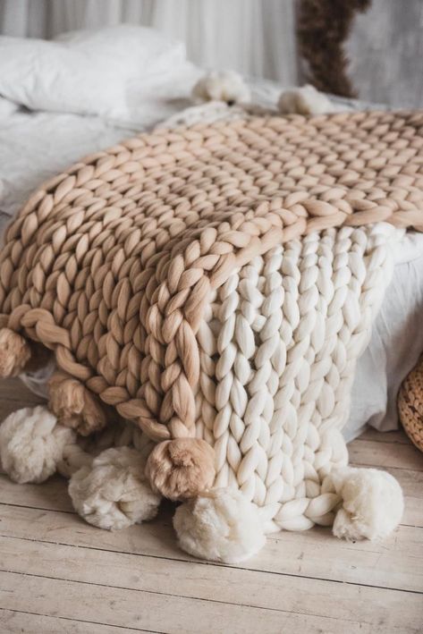 Knot Blanket, Arm Knitting Blanket, Bedroom Blanket, Pom Pom Blanket, Boho Blanket, Chunky Crochet Blanket, Knit Rug, Free Crochet Bag, Queen Blanket