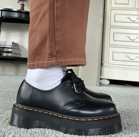 Canvas Doc Martens, Doc Martins Shoes, Martin Shoes, Outfit Reference, Doc Martin, Spring Fits, Curly Hair Men, Doc Marten Oxford, Cute Sweaters