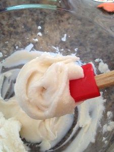 Frosting For Sugar Cookies, Dairy Free Sugar Cookies, Egg Free Cookies, Dairy Free Frosting, Dairy Free Treats, Lactose Free Recipes, Allergen Free Recipes, Lactose Free Diet, Sugar Cookie Icing