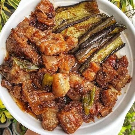 Ron Bilaro Recipes | PORK BINAGOONGAN♡ Pork Liempo Recipe, Pork Binagoongan, Filipino Vegetable Recipes, Recipes Pork, Yummy Pasta Recipes, Tasty Pasta, Pork Dishes, Filipino Recipes, Cooking Oil